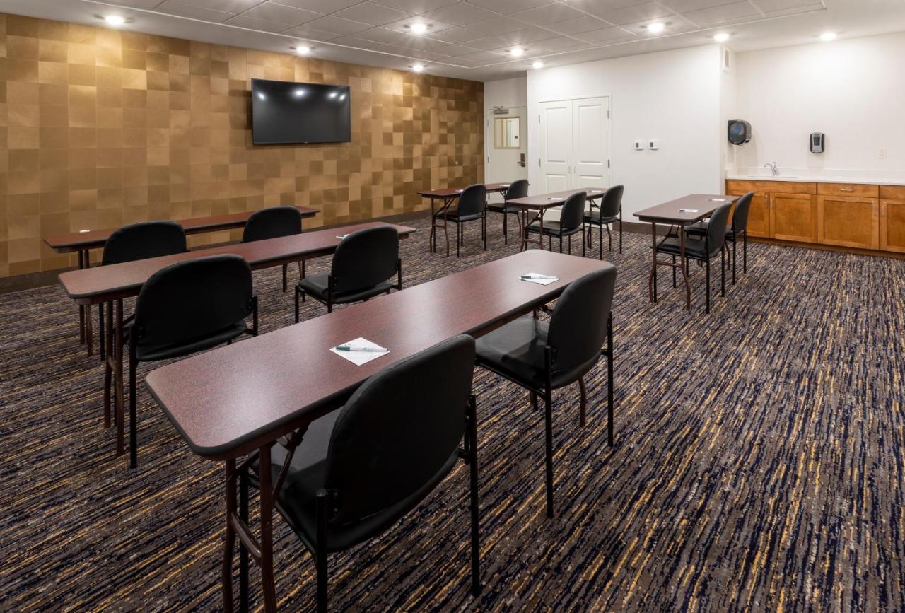 Grandstay Hotel & Suites Rock Valley Extérieur photo