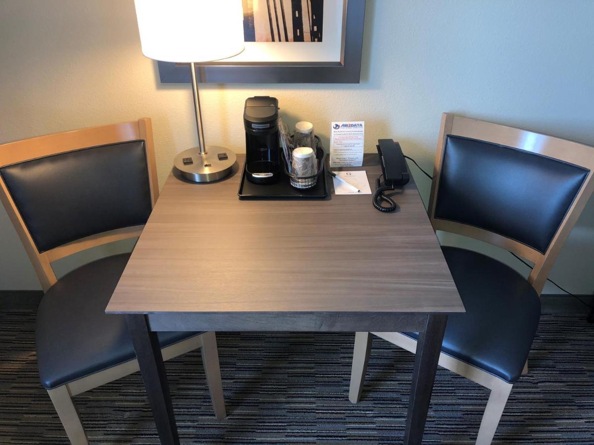 Grandstay Hotel & Suites Rock Valley Extérieur photo